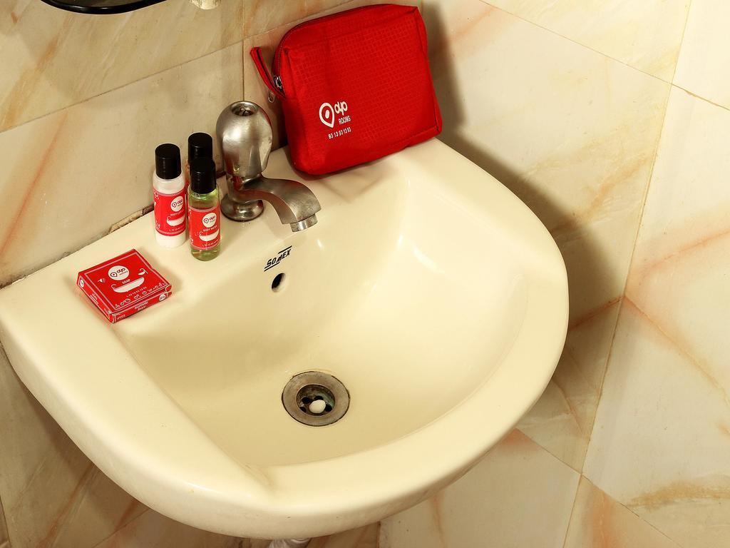 Oyo 1348 Hotel Zaika Inn Haora Ngoại thất bức ảnh